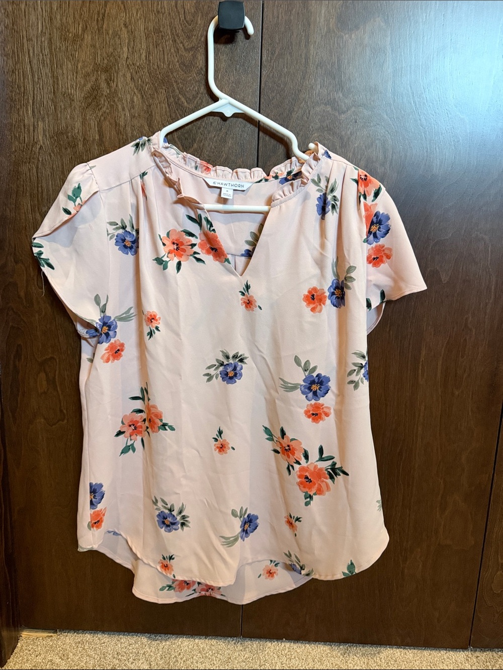 Floral Split-Neck Women’s Top in Blush Pink
